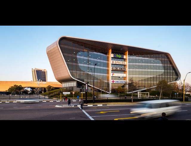 360M² OFFICE TO LET IN WATERFALL